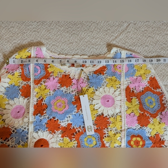 House Of Harlow 1960 Floral Poncho NWT - Picture 7 of 10